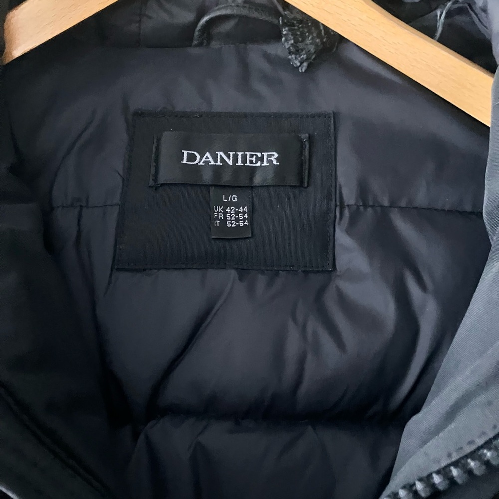 Danier Men's Black Puffer Jacket